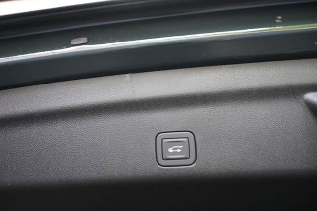 2026 Chevrolet Suburban RST - Photo 9
