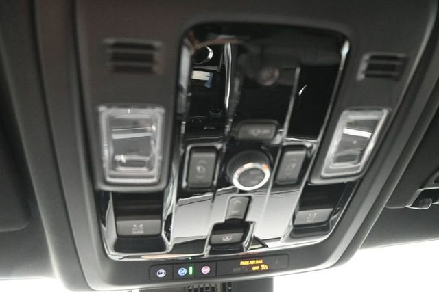 2026 Chevrolet Suburban RST - Photo 19