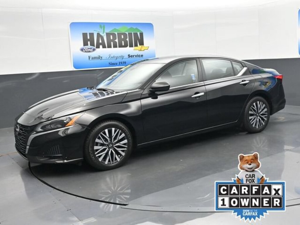 Used 2025 Nissan Altima SV