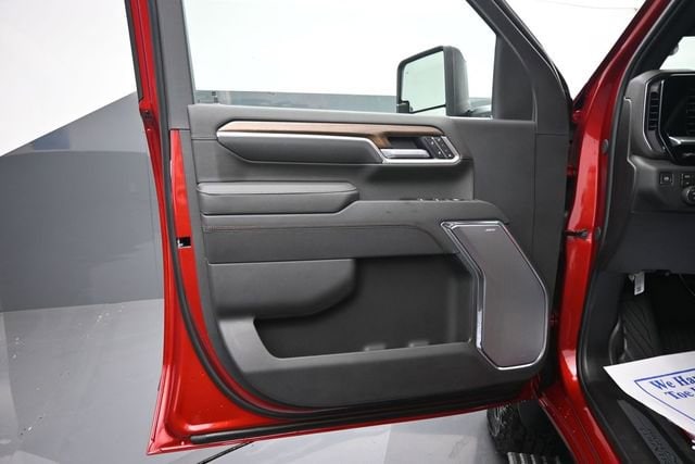 2026 Chevrolet Silverado 2500 HD High Country - Photo 9