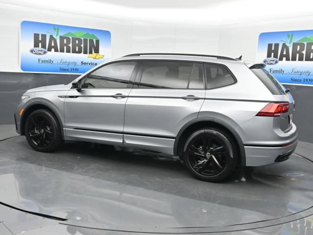 Used 2023 Volkswagen Tiguan SE R-Line Black