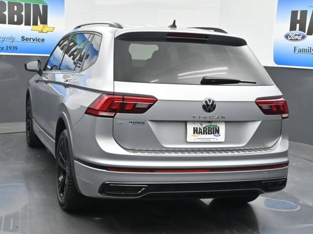 Used 2023 Volkswagen Tiguan SE R-Line Black