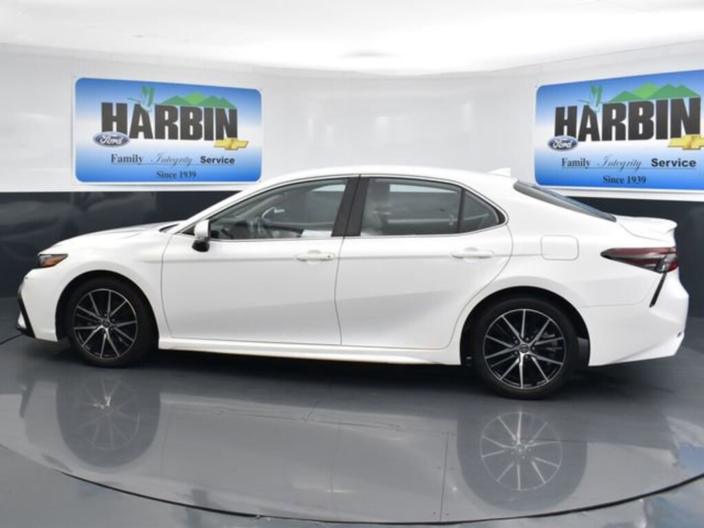 Used 2022 Toyota Camry SE