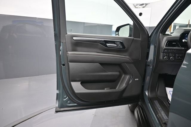 2026 Chevrolet Suburban RST - Photo 12
