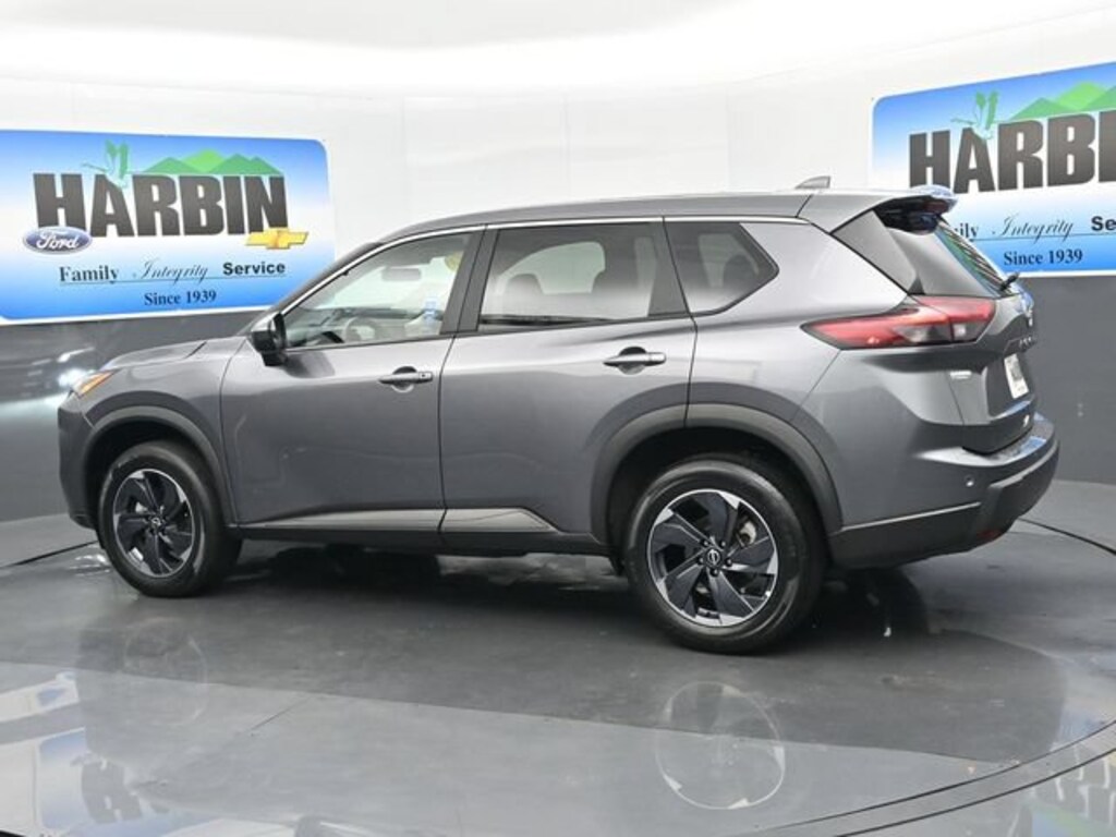 Used 2025 Nissan Rogue SV