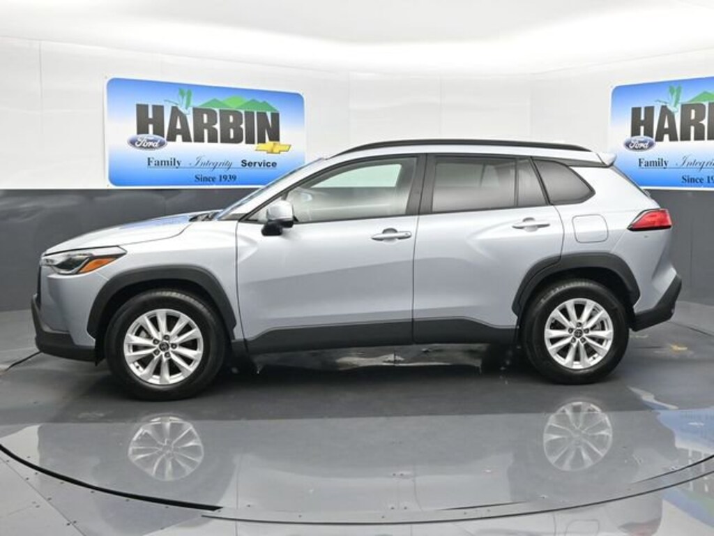 Used 2024 Toyota Corolla Cross LE