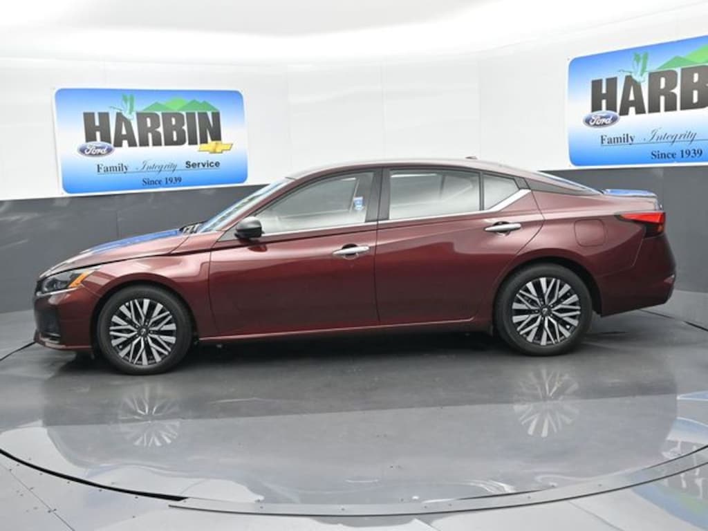 Used 2025 Nissan Altima 2.5 SV Sedan
