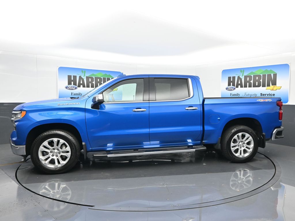 2022 Chevrolet Silverado 1500 LTZ photo 2