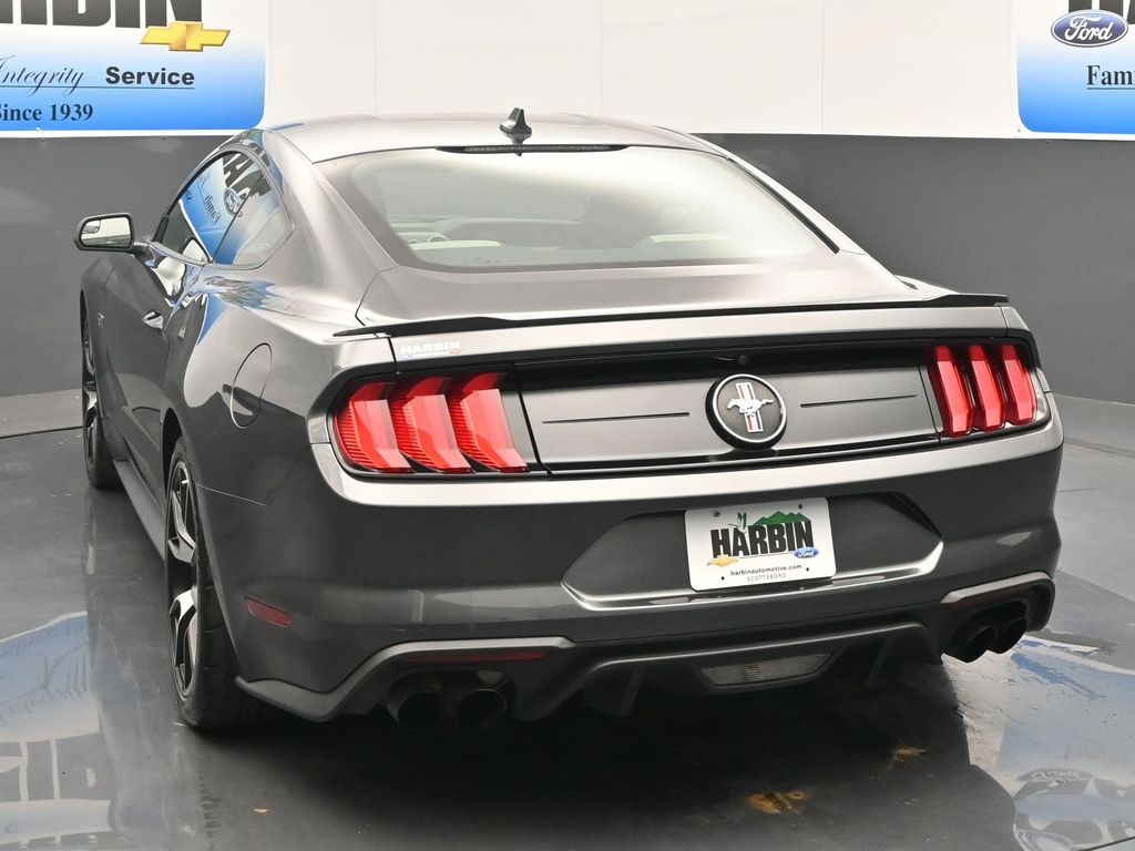 2020 Ford Mustang EcoBoost photo 4