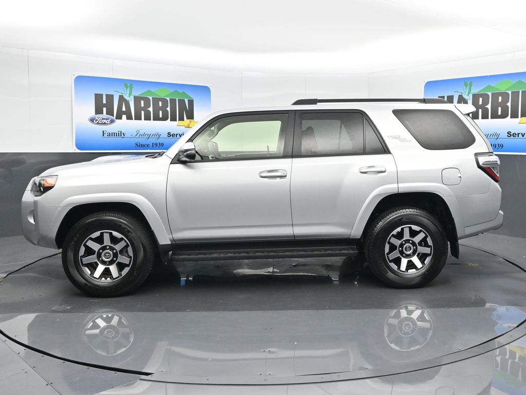2024 Toyota 4Runner TRD Off-Road Premium photo 2