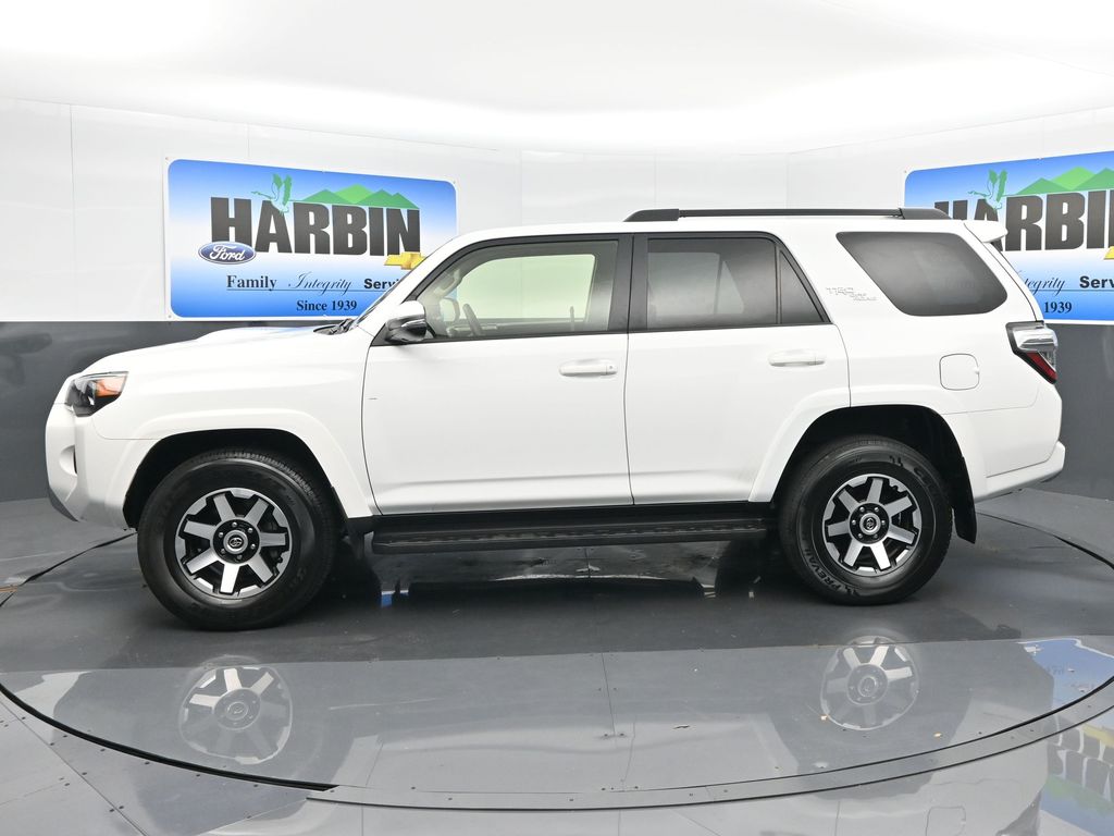 2024 Toyota 4Runner TRD Off-Road Premium photo 2
