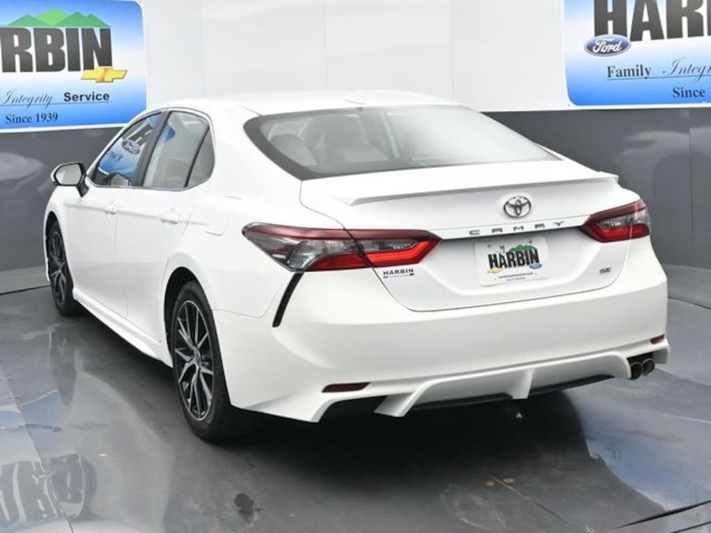 Used 2022 Toyota Camry SE Sedan