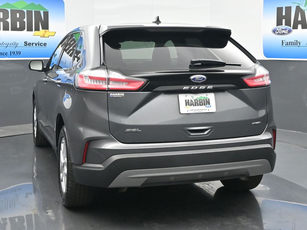 2024 Ford Edge SEL photo 4