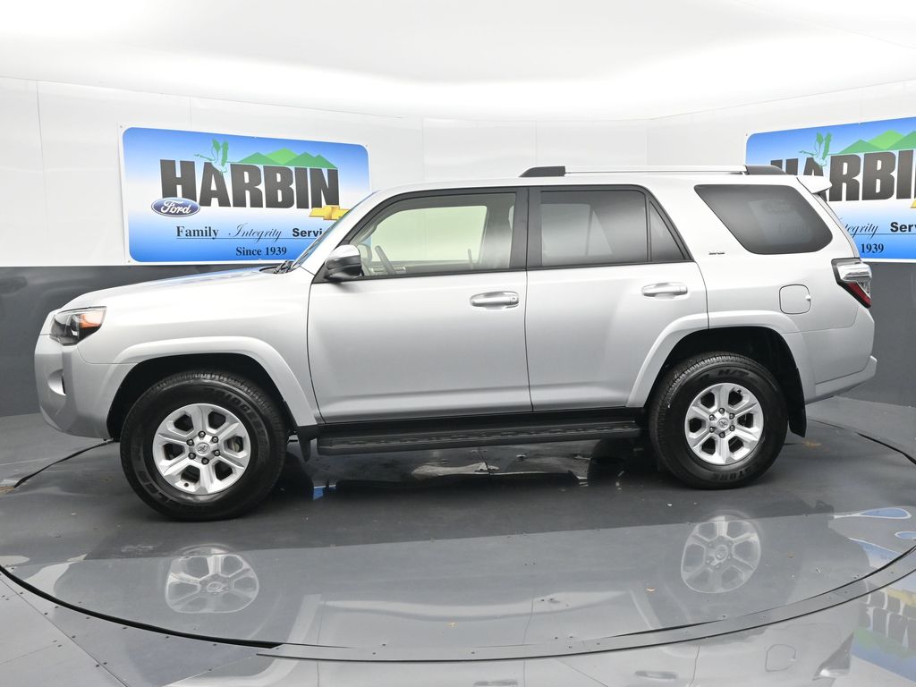 2024 Toyota 4Runner SR5 photo 2