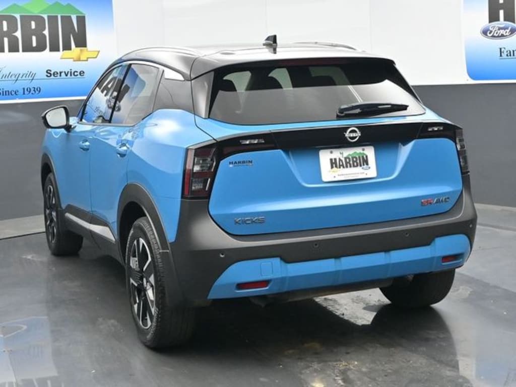 Used 2025 Nissan Kicks SR SUV