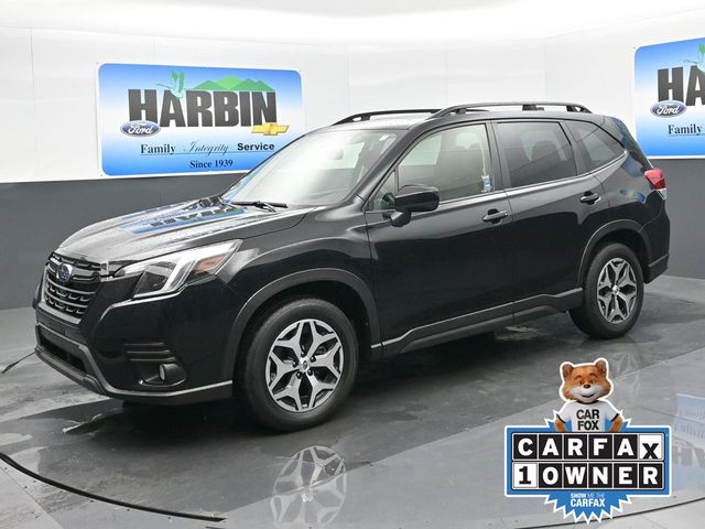2023 Subaru Forester Premium's photo