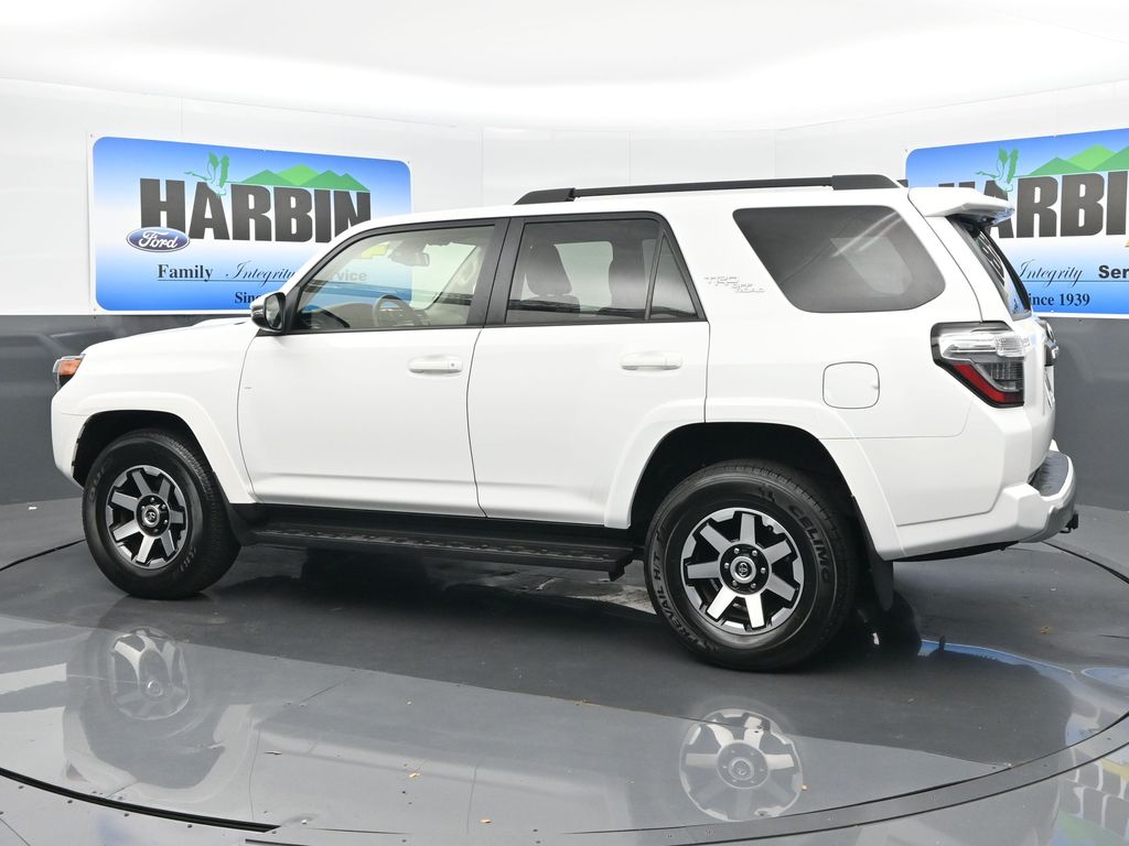 2024 Toyota 4Runner TRD Off-Road Premium photo 3