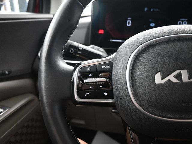 2025 Kia Carnival EX - Photo 17