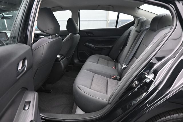 2025 Nissan Altima SV - Photo 8