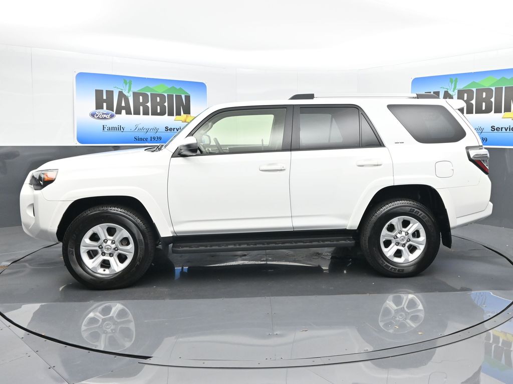 2024 Toyota 4Runner SR5 photo 2