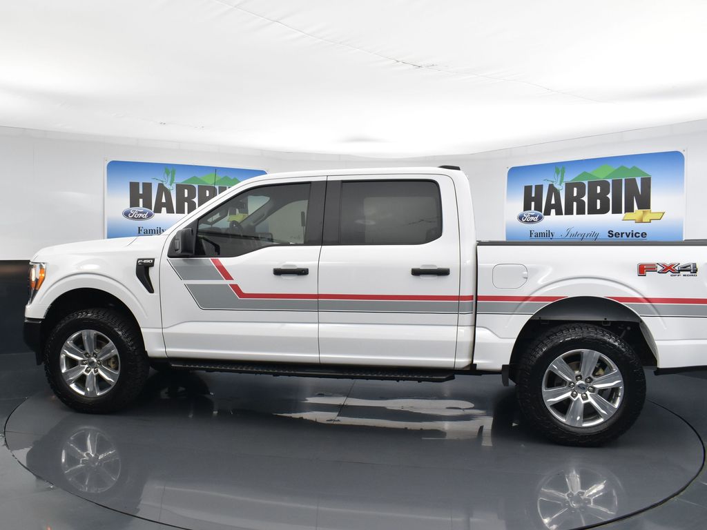 2021 Ford F-150 XL photo 2