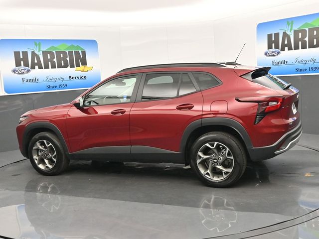 2025 Chevrolet Trax LT photo 3