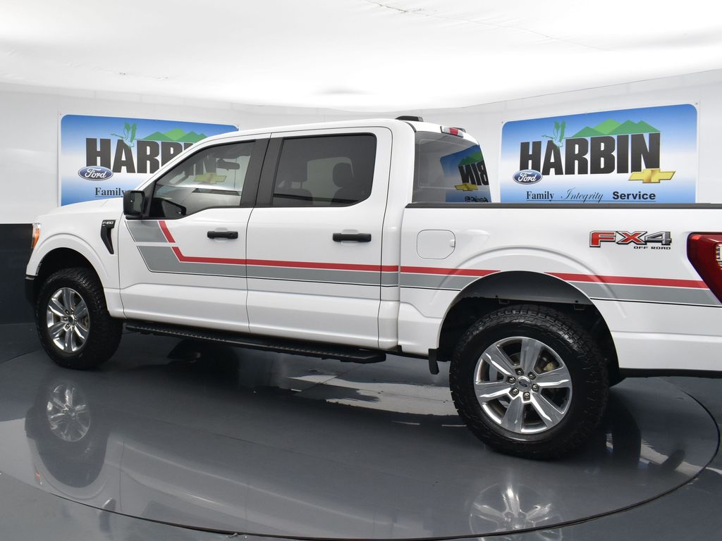2021 Ford F-150 XL photo 3