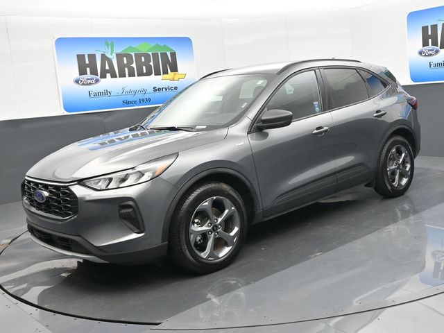 2025 Ford Escape ST-Line's photo