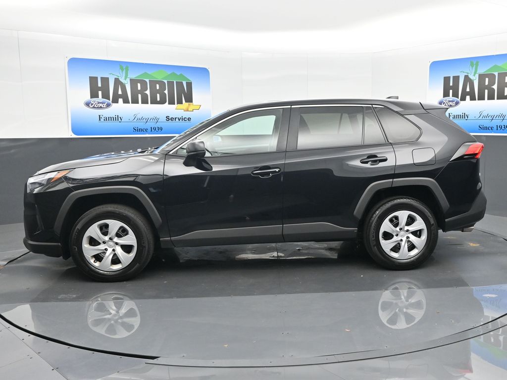 2024 Toyota RAV4 LE photo 2
