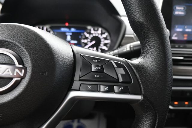 2025 Nissan Altima SV - Photo 15