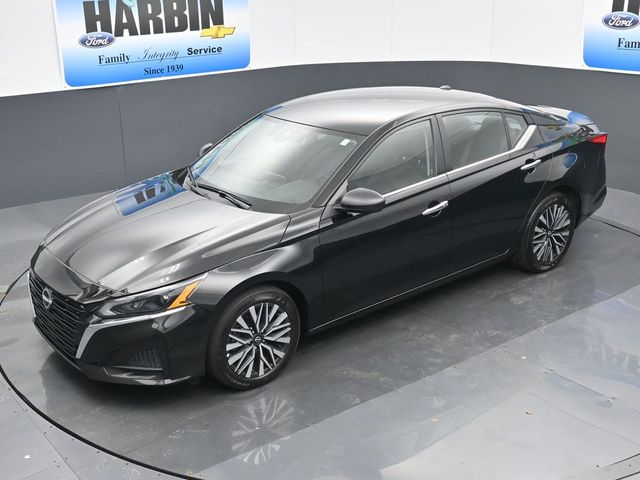 2025 Nissan Altima SV - Photo 22