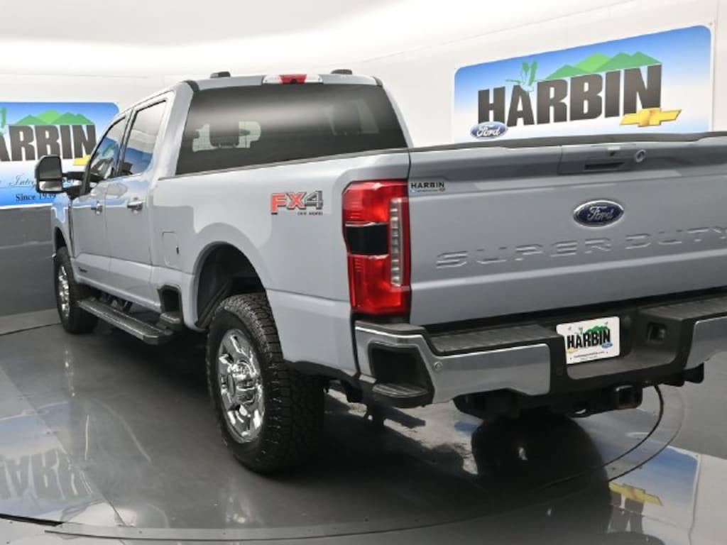Used 2025 Ford F-250SD Lariat Truck