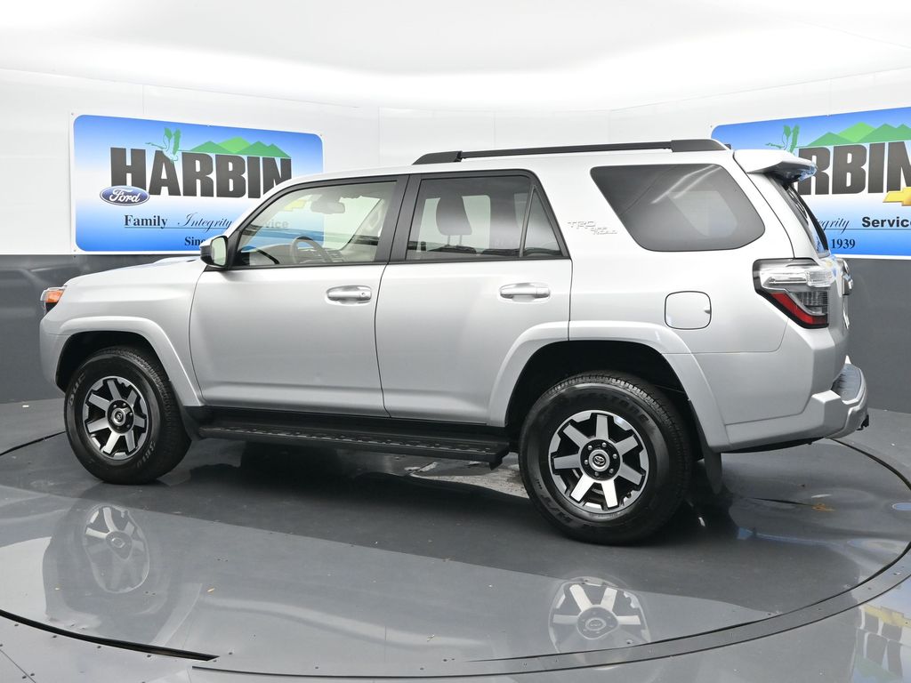 2024 Toyota 4Runner TRD Off-Road photo 3
