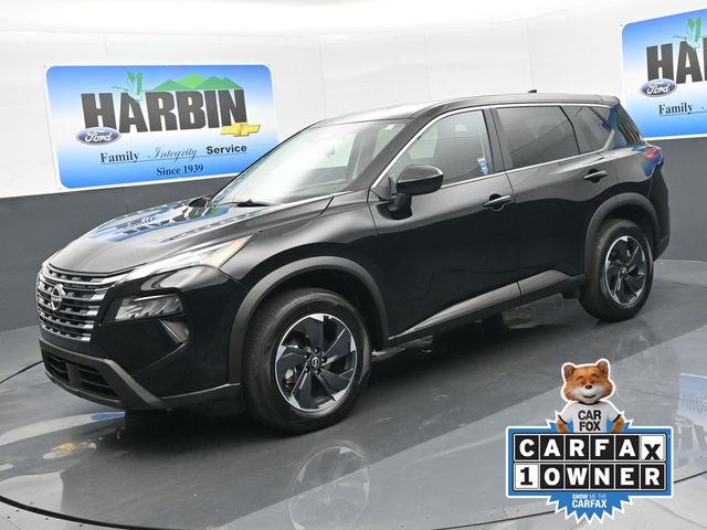 2025 Nissan Rogue SV's photo