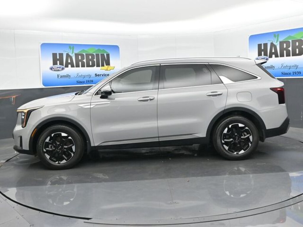 Used 2025 Kia Sorento S SUV