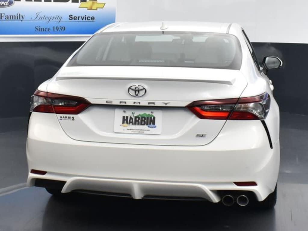 Used 2022 Toyota Camry SE Sedan