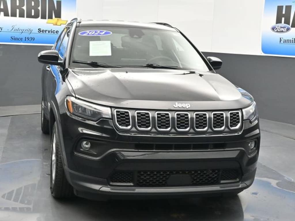 Used 2024 Jeep Compass Latitude SUV