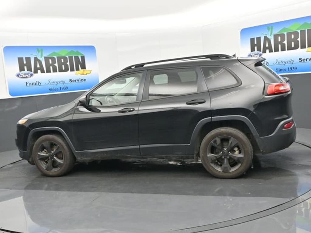 Used 2016 Jeep Cherokee Altitude SUV