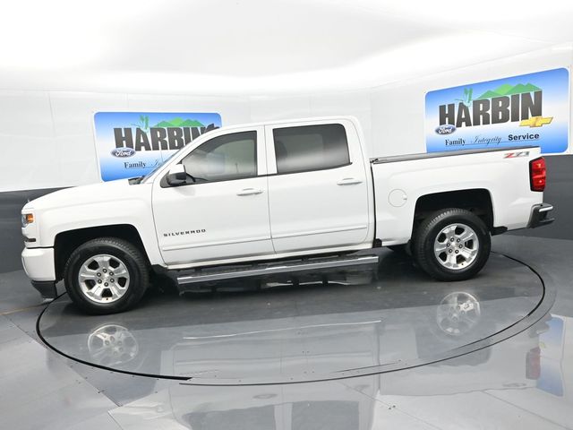 2017 Chevrolet Silverado 1500 LT photo 2