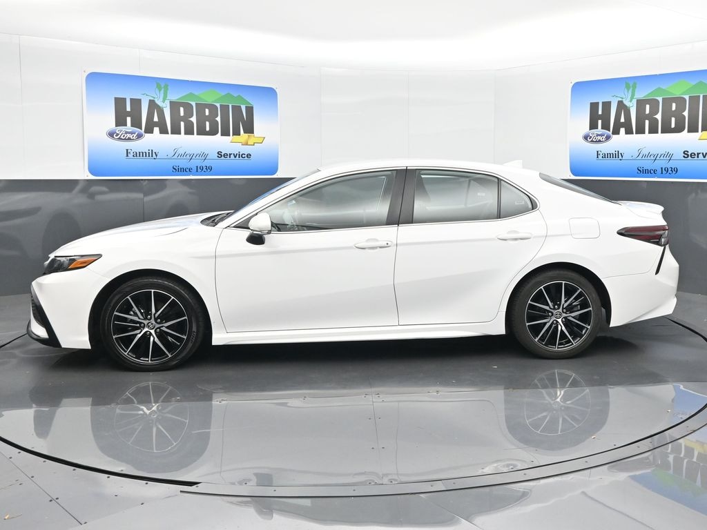 Used 2024 Toyota Camry SE Sedan