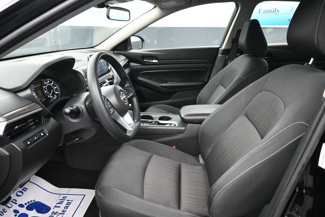 2025 Nissan Altima SV - Photo 11