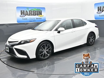 2022 Toyota Camry SE Sedan