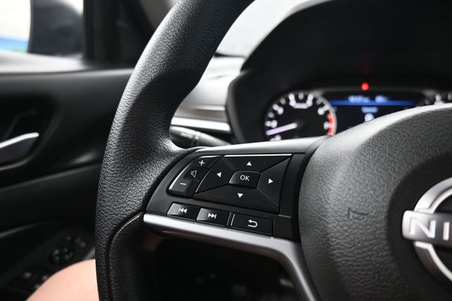 2025 Nissan Altima SV - Photo 14