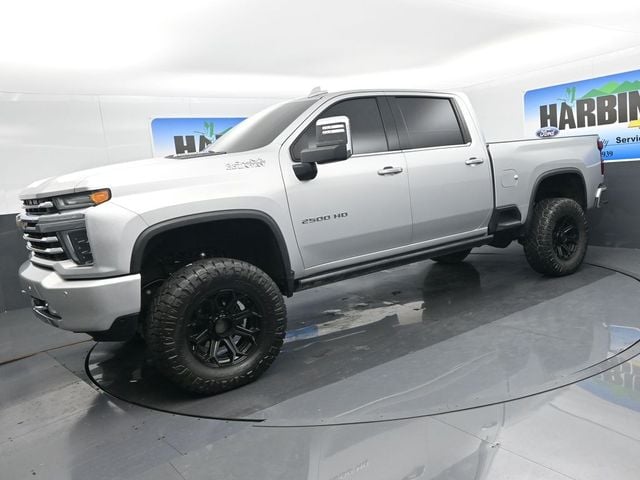 2022 Chevrolet Silverado HD High Country's photo
