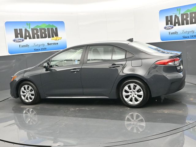 2025 Toyota Corolla LE photo 3