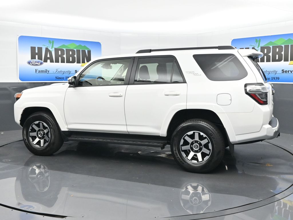 2024 Toyota 4Runner TRD Off-Road Premium photo 3