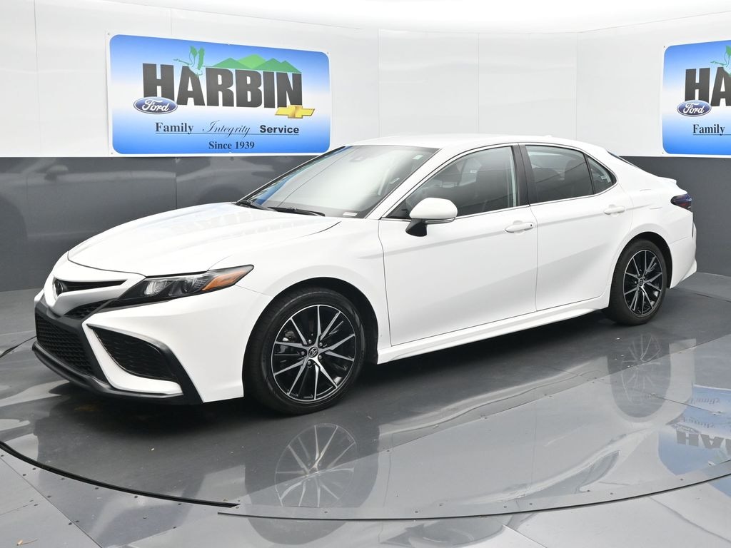 Used 2024 Toyota Camry SE Sedan