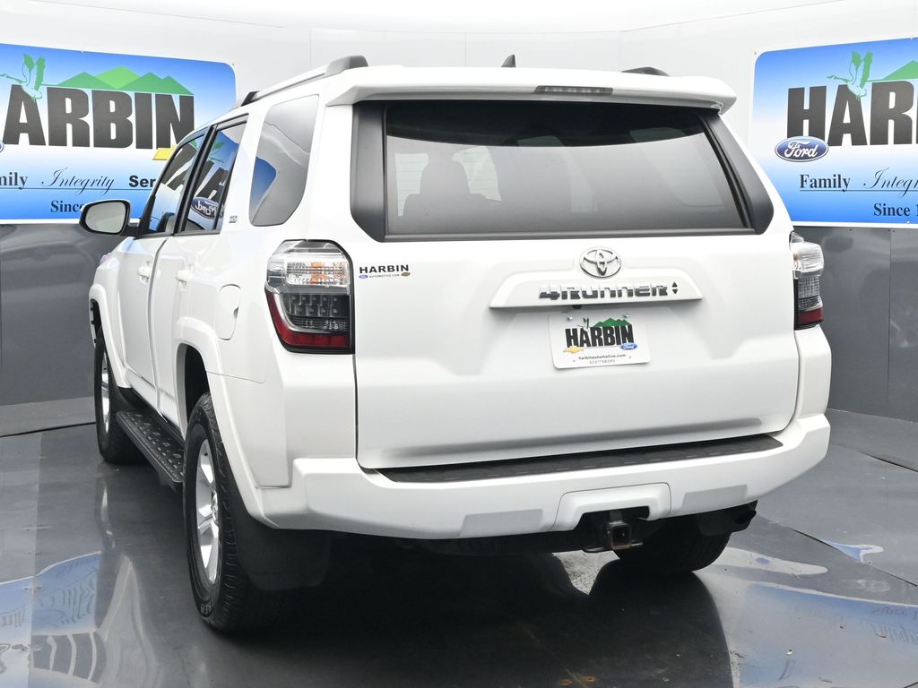 2024 Toyota 4Runner SR5 photo 4
