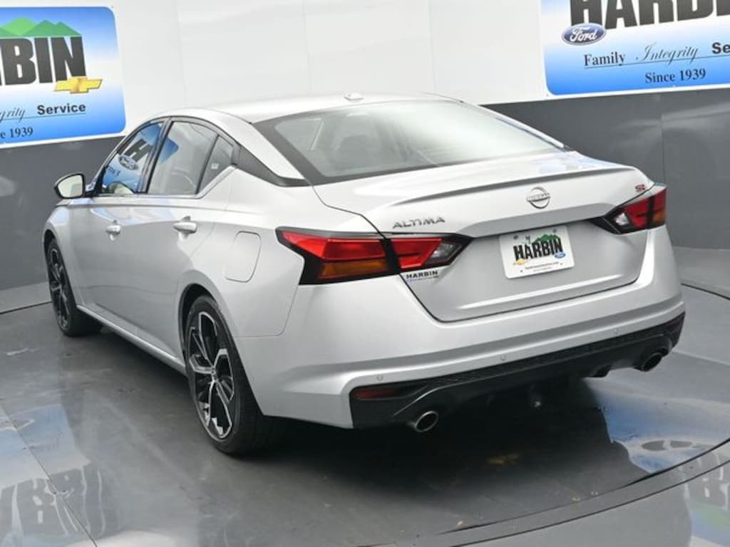 Used 2025 Nissan Altima 2.5 SR Sedan