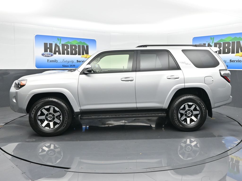 2024 Toyota 4Runner TRD Off-Road Premium photo 2